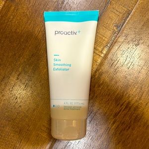 PROACTIV+ skin smoothing exfoliater